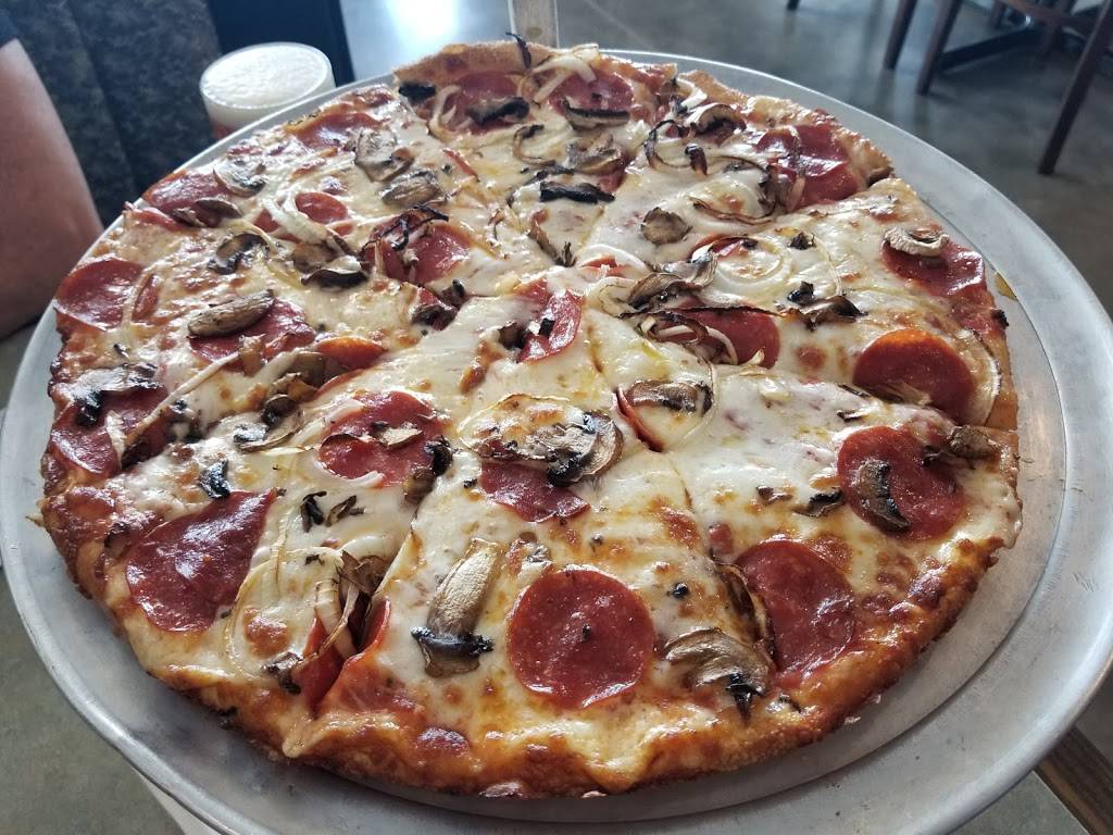 Alpha Omega Grill & Pizzeria | restaurant | 11524 N Tryon St, Charlotte, NC 28262, USA | 7045949222 OR +1 704-594-9222