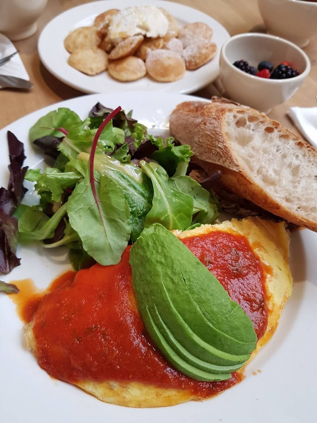 Le Pain Quotidien | restaurant | 113 N Larchmont Blvd, Los Angeles, CA 90004, USA | 3234617701 OR +1 323-461-7701