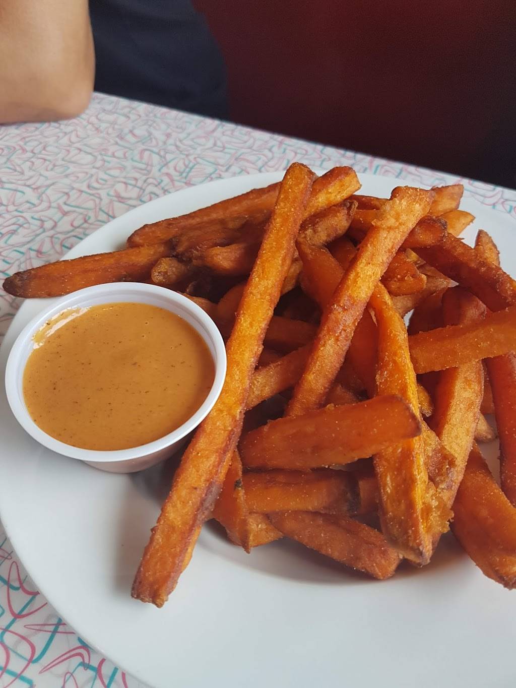 Wimpys Diner | restaurant | 170 N Front St Unit #2, Belleville, ON K8P 3B8, Canada | 6139696573 OR +1 613-969-6573