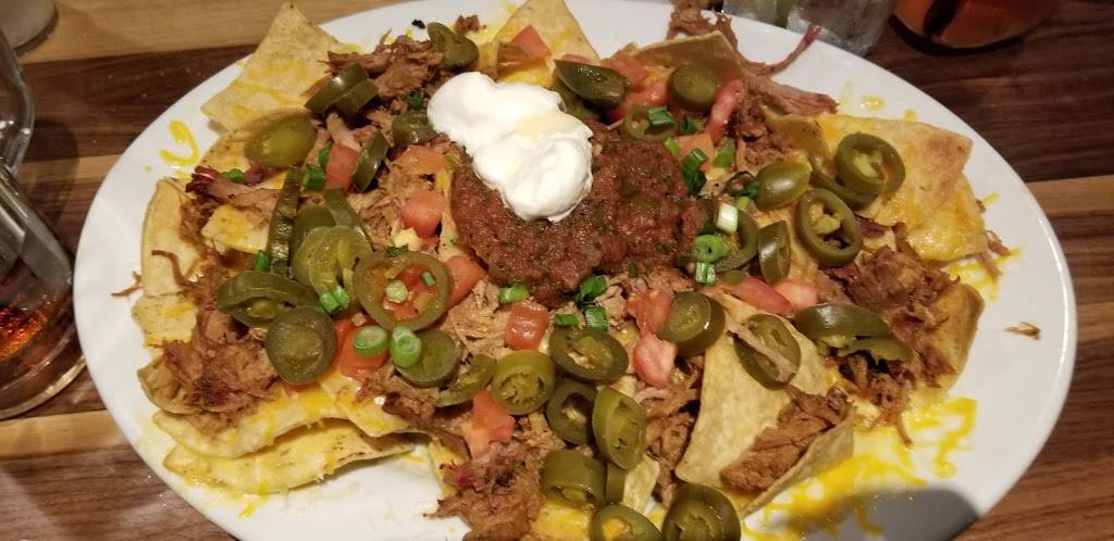 Smokey Bones Bar & Fire Grill | meal takeaway | 2660 S Dirksen Pkwy, Springfield, IL 62704, USA | 2175286410 OR +1 217-528-6410