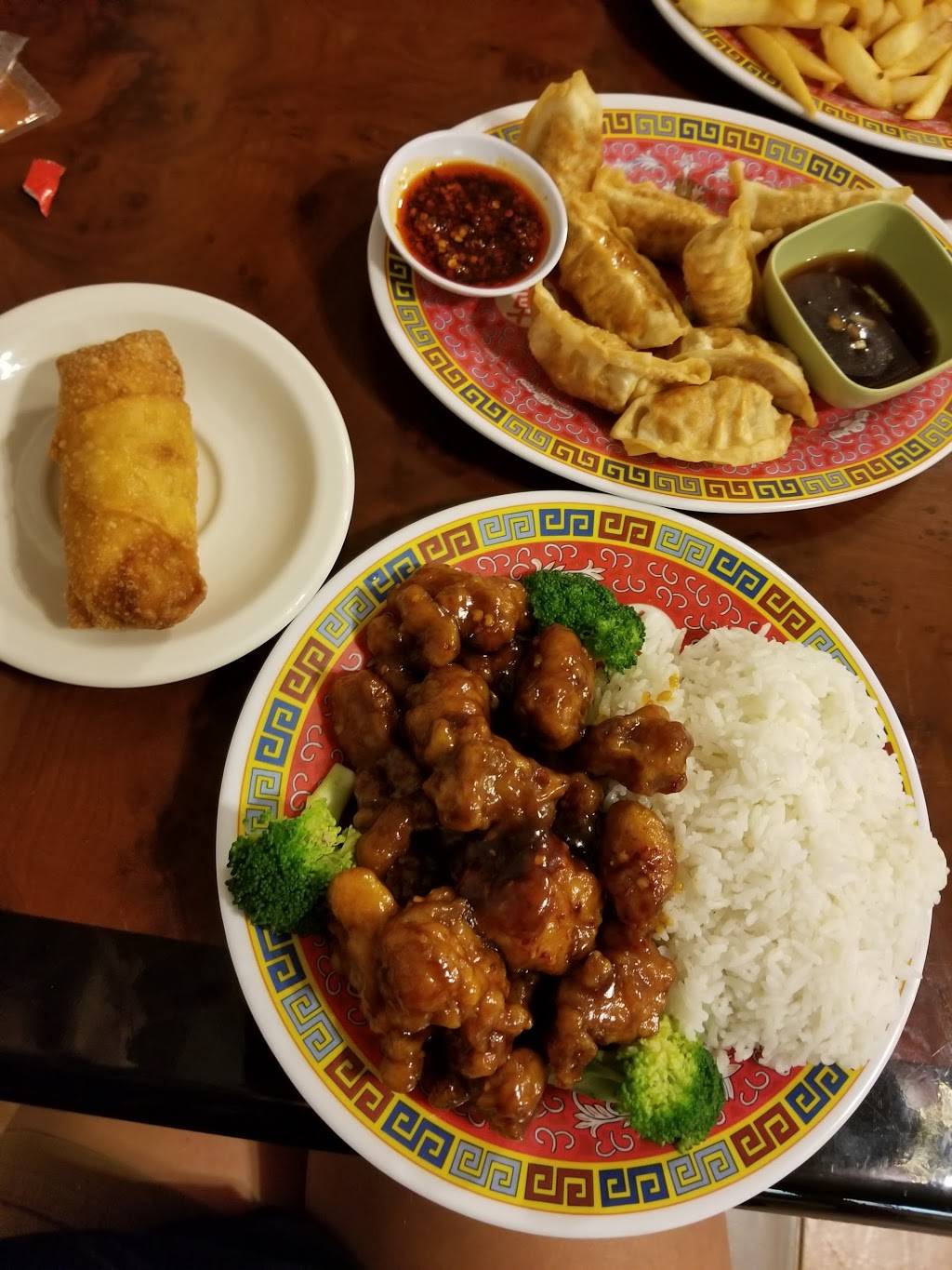 Oriental Star | restaurant | 4212 Bishop Ln, Louisville, KY 40218, USA | 5024529898 OR +1 502-452-9898