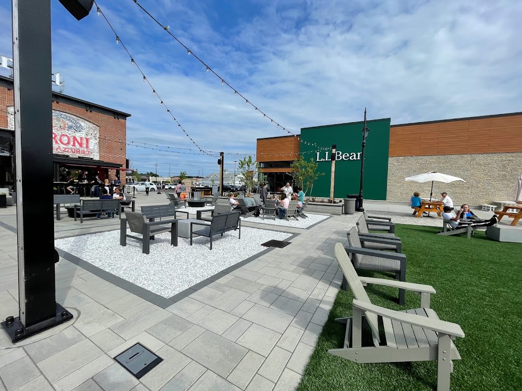 Sam Adams Beer Garden at Tuscan Village | restaurant | 11 Via Toscana, Salem, NH 03079, USA | 6039125467 OR +1 603-912-5467