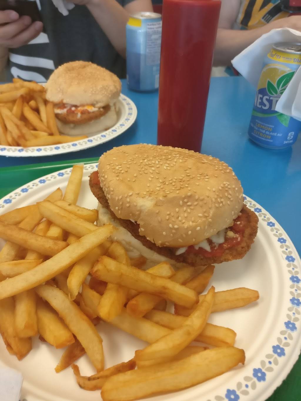 Steves Place | restaurant | 87 Grand River St N, Paris, ON N3L 2M3, Canada | 5194425327 OR +1 519-442-5327