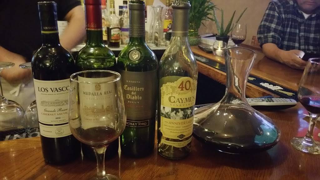 Erics Italian Bistro | restaurant | 70 E Old Country Rd, Mineola, NY 11501, USA | 5162805675 OR +1 516-280-5675