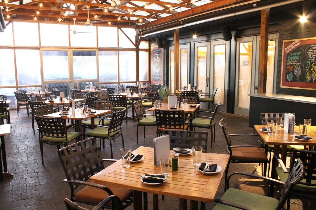 Zingermans Roadhouse | cafe | 2501 Jackson Ave, Ann Arbor, MI 48103, USA | 7346633663 OR +1 734-663-3663