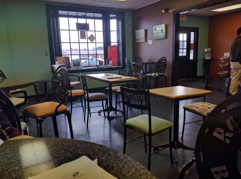 Full Moon Cafe | restaurant | 3549 Electric Rd, Roanoke, VA 24018, USA | 5407251508 OR +1 540-725-1508