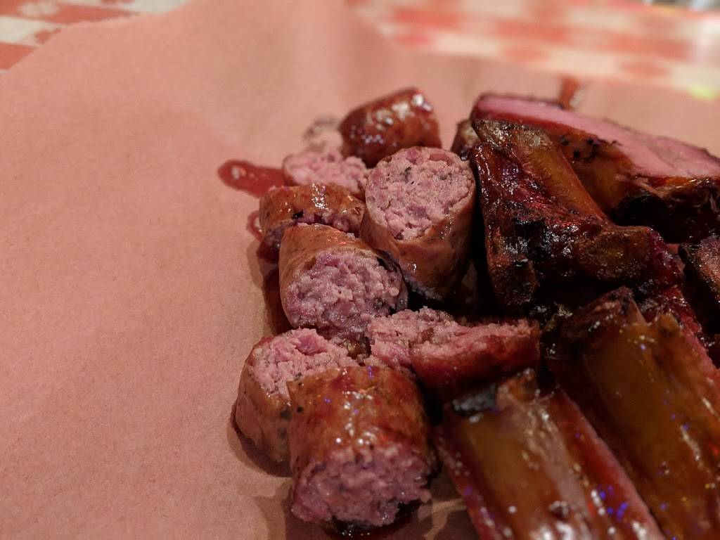 Blacks Barbecue | restaurant | 215 N Main St, Lockhart, TX 78644, USA | 5123982712 OR +1 512-398-2712