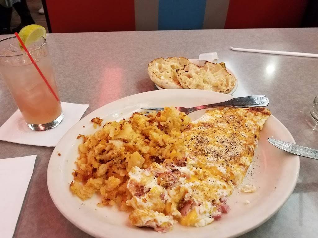 Nautilus Diner | restaurant | 2047 York Rd, Lutherville-Timonium, MD 21093, USA | 4105618826 OR +1 410-561-8826