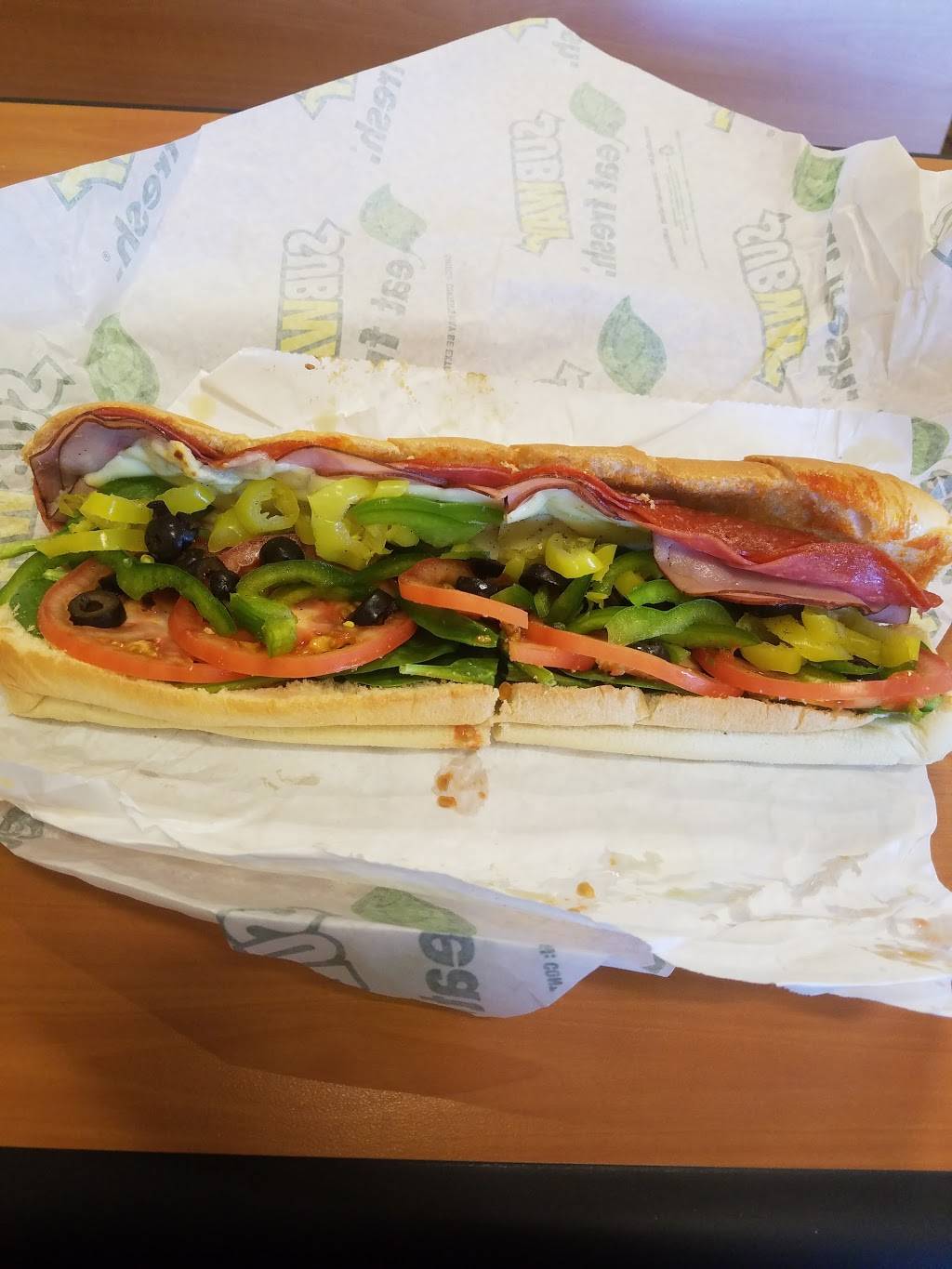Subway Restaurants | restaurant | 7015 Bandera Rd, Lims Village, Shpng Ctr #15, San Antonio, TX 78238, USA | 2106808229 OR +1 210-680-8229