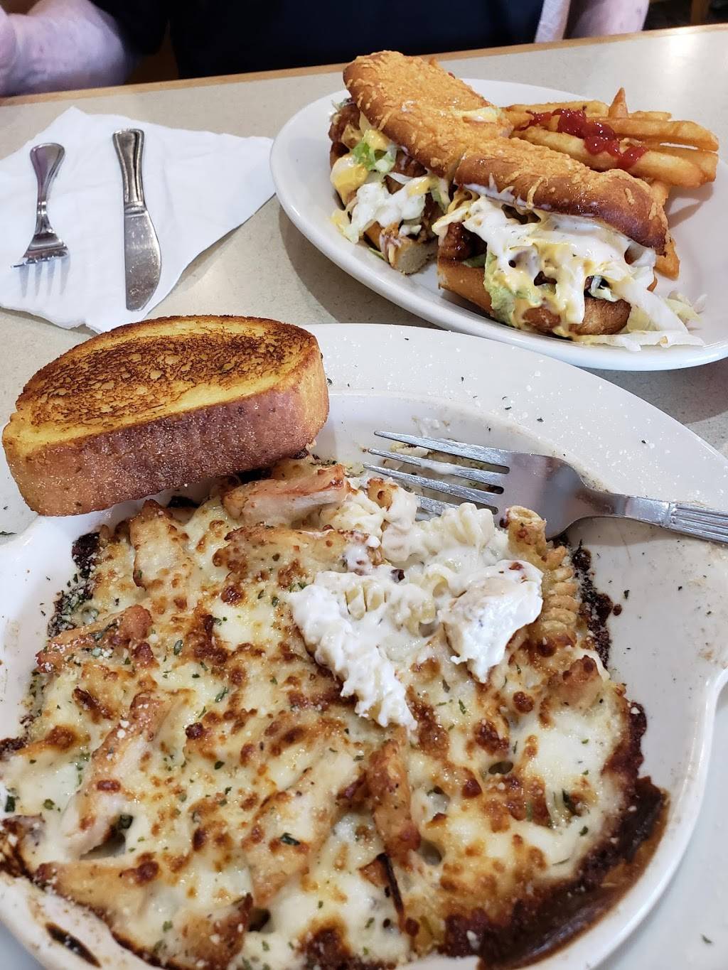 Pizza Hut | restaurant | 820 Harding Way W, Galion, OH 44833, USA | 4194683343 OR +1 419-468-3343