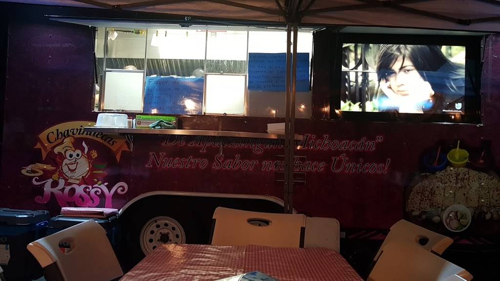 Chavindecas Rossy De Apatzingan | restaurant | 4230 Monterey Rd, San Jose, CA 95111, USA | 4083003755 OR +1 408-300-3755