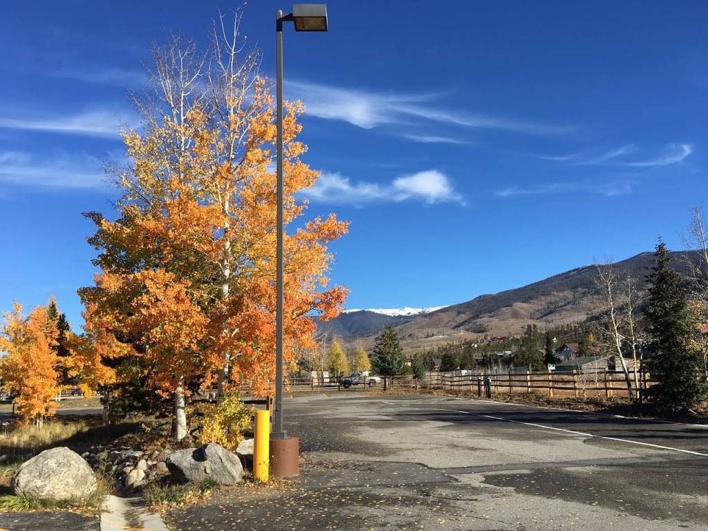 Starbucks | cafe | 246 Rainbow Drive O-1, Silverthorne, CO 80498, USA | 3033355772 OR +1 303-335-5772