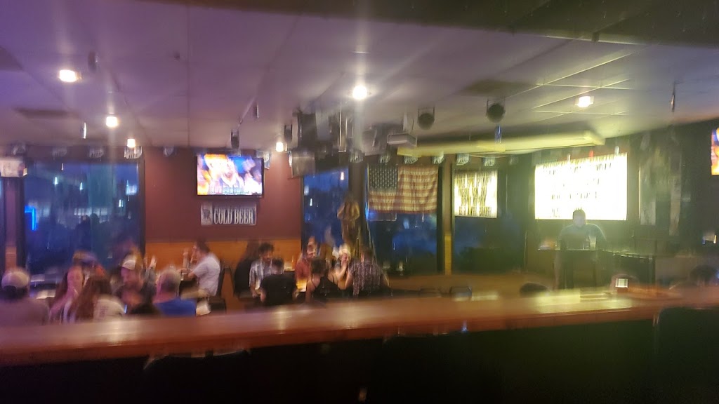 Bears Den Pizza | restaurant | 235 Farris Rd, Conway, AR 72034, USA | 5013285556 OR +1 501-328-5556