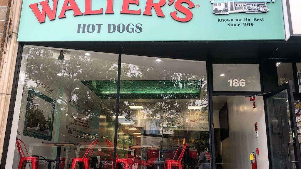 Walters Hot Dogs | restaurant | 186 Mamaroneck Ave, White Plains, NY 10601, USA | 9143979406 OR +1 914-397-9406