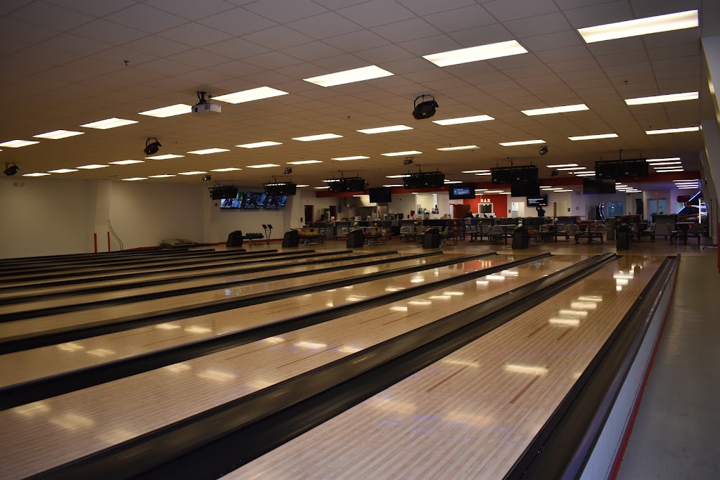 Nottoway Lanes LLC | restaurant | 1200 Darvills Rd, Blackstone, VA 23824, USA | 8048022466 OR +1 804-802-2466