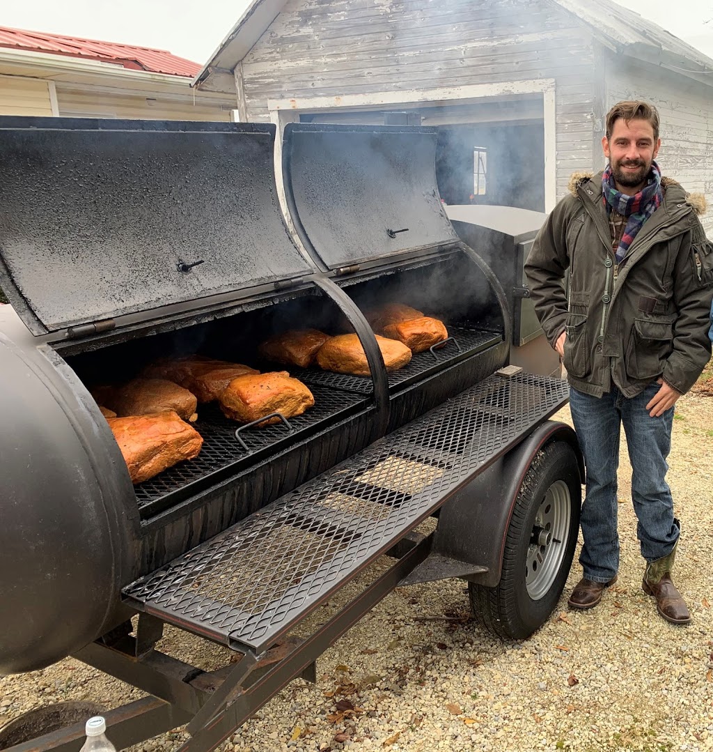 Farmland BBQ Company | restaurant | 112 N Main St, Farmland, IN 47340, USA | 7657441373 OR +1 765-744-1373