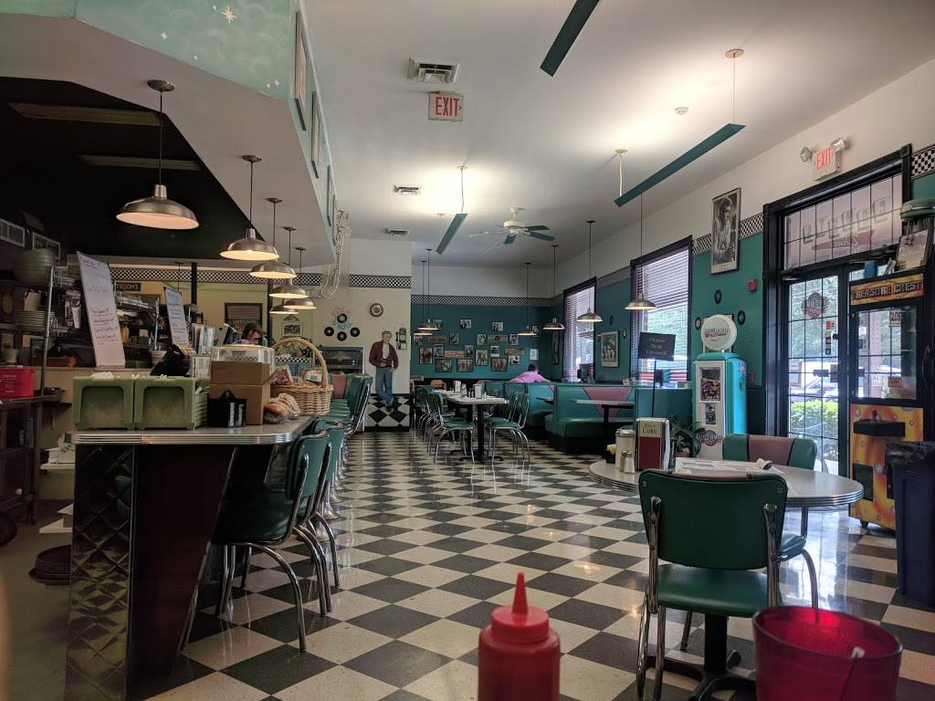 Comets Diner | restaurant | 22 Westford Rd, Tyngsborough, MA 01879, USA | 9786494646 OR +1 978-649-4646