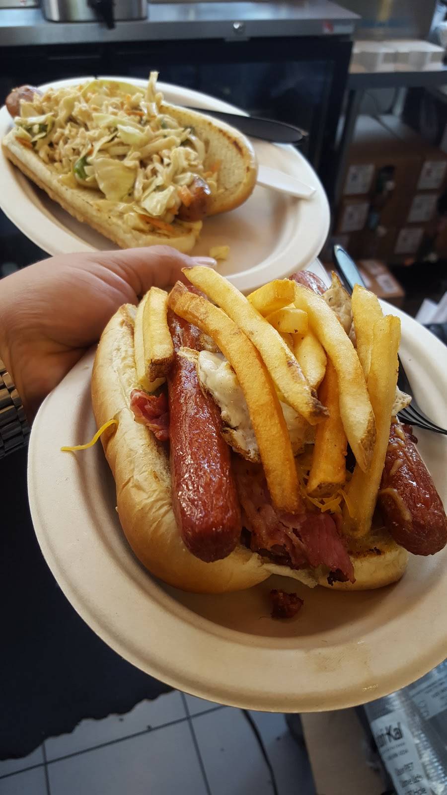 The Slaw Dogs At The Village | restaurant | 6220 Topanga Canyon Blvd #9080, Woodland Hills, CA 91367, USA | 7472263119 OR +1 747-226-3119