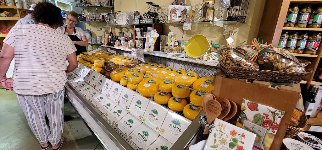 Oakdale Cheese & Specialties | bakery | 10040 CA-120, Oakdale, CA 95361, USA | 2098483139 OR +1 209-848-3139