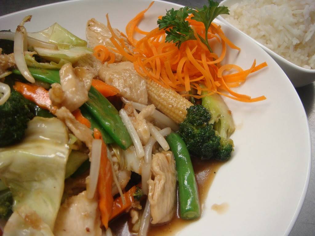 Chaang Thai Restaurant | restaurant | 361 High St, Morgantown, WV 26505, USA | 3042415374 OR +1 304-241-5374