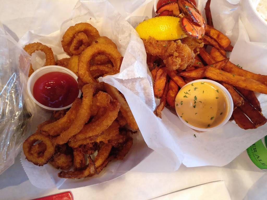 Shaking Crab | restaurant | 203 Adams St, Newton, MA 02458, USA | 6177951630 OR +1 617-795-1630