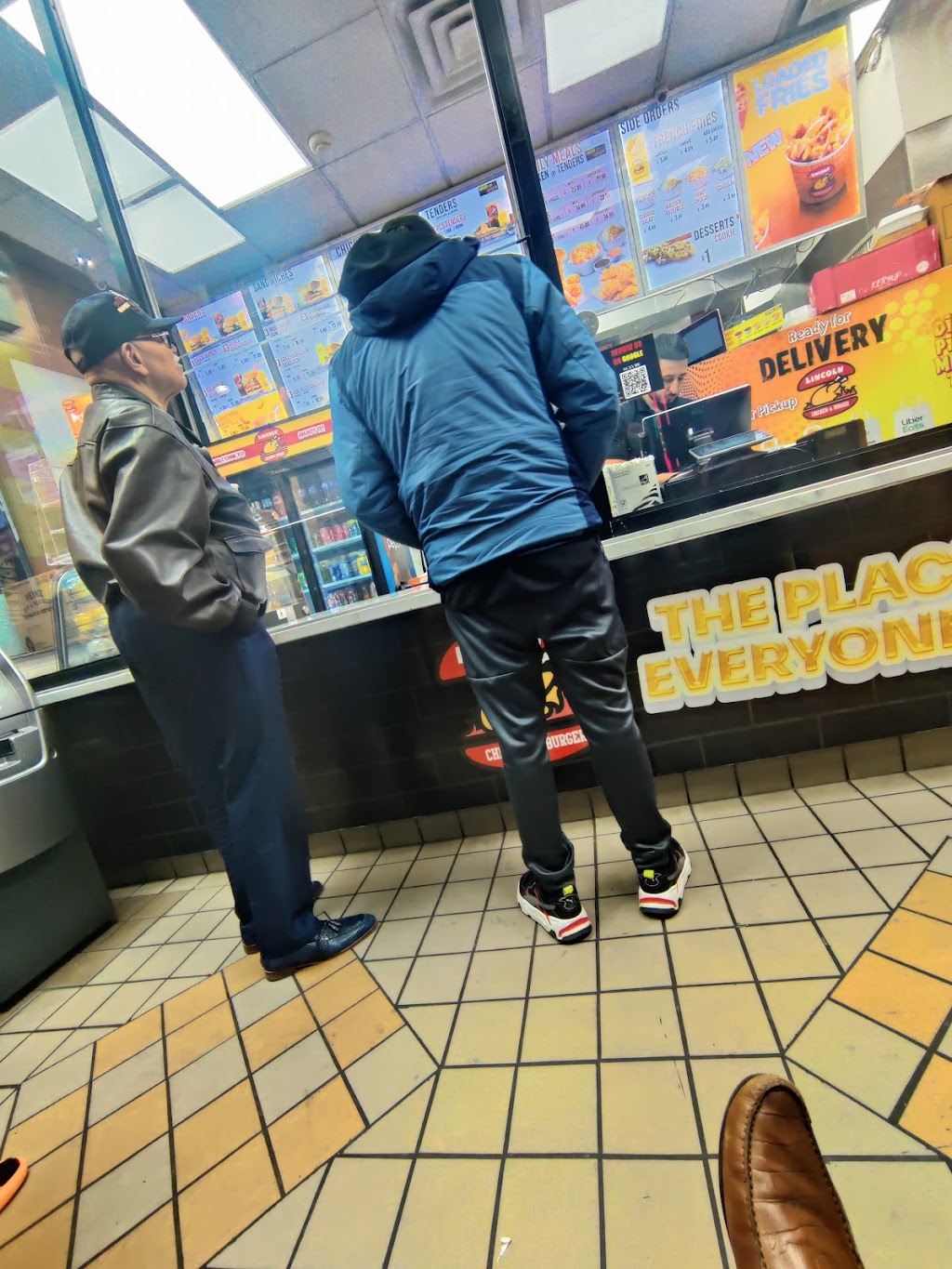 Lincoln Chicken & Burger | restaurant | 1128 S Broad St, Philadelphia, PA 19146, USA | 4452234031 OR +1 445-223-4031