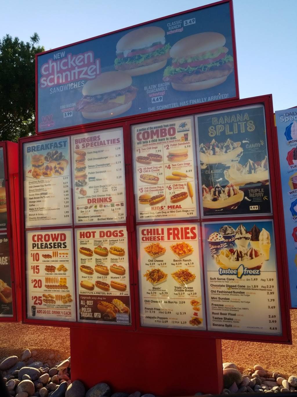 Wienerschnitzel | restaurant | 42741 45th St W, Lancaster, CA 93536, USA | 6617180433 OR +1 661-718-0433