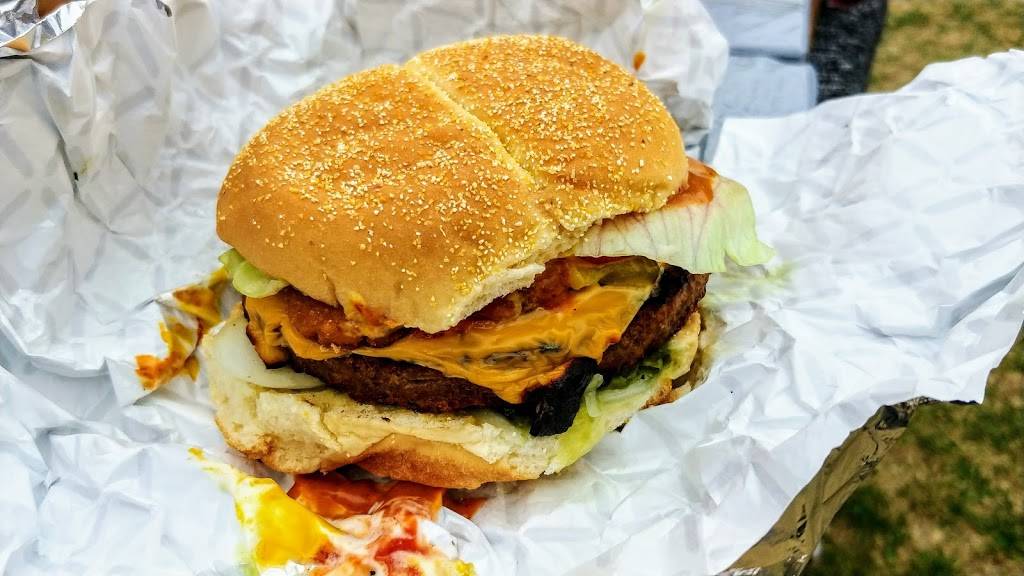 Mars Cosmic Fries | restaurant | 5 Lakeshore Blvd N, Sauble Beach, ON N0H 2G0, Canada | 5194223000 OR +1 519-422-3000