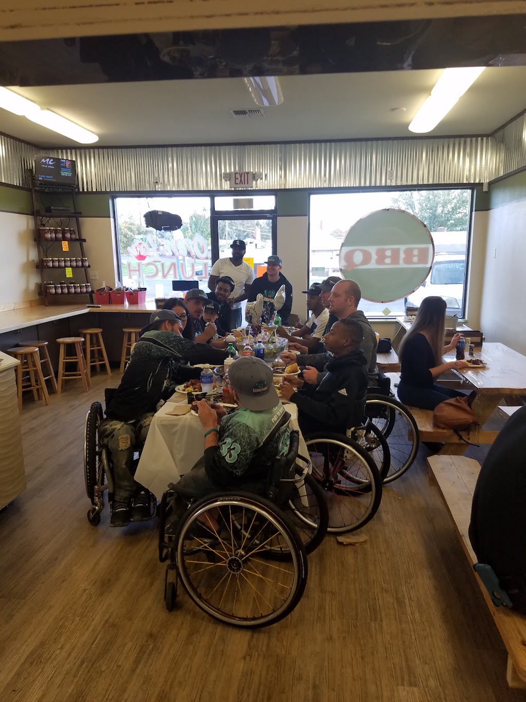 Marys BBQ Place | restaurant | 841 E Pine St, Central Point, OR 97502, USA | 5417277079 OR +1 541-727-7079