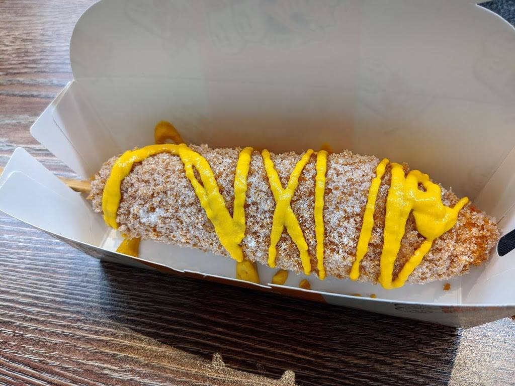 Two Hands Hotdog | restaurant | 2405 S Stemmons Fwy Ste 133, Lewisville, TX 75067, USA | 9729404766 OR +1 972-940-4766