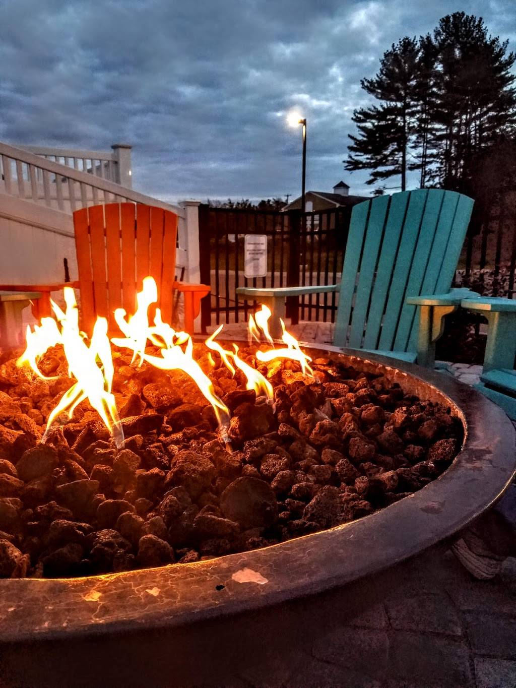 Dunstan Tap And Table | restaurant | 6 Stewart Dr, Scarborough, ME 04074, USA | 2072198024 OR +1 207-219-8024