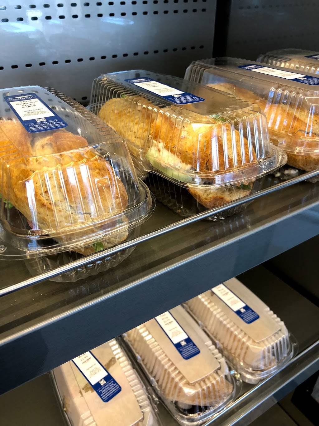 Fishstix | restaurant | 14480 Cedar Rd, Beachwood, OH 44122, USA | 2167773474 OR +1 216-777-3474