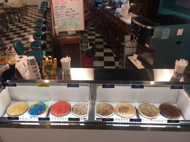 The Cool Cat Ice Cream Bowl | restaurant | 229 S Benzie Blvd, Beulah, MI 49617, USA | 2313834231 OR +1 231-383-4231