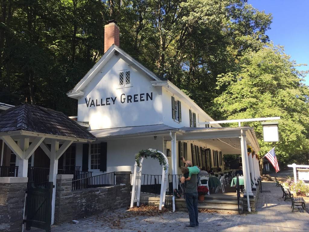 Valley Green Inn | restaurant | Valley Green Rd, Philadelphia, PA 19128, USA | 2152471730 OR +1 215-247-1730