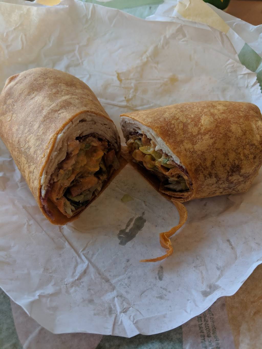 Subway | restaurant | 34 W 9 Mile Rd, Hazel Park, MI 48030, USA | 2483985156 OR +1 248-398-5156