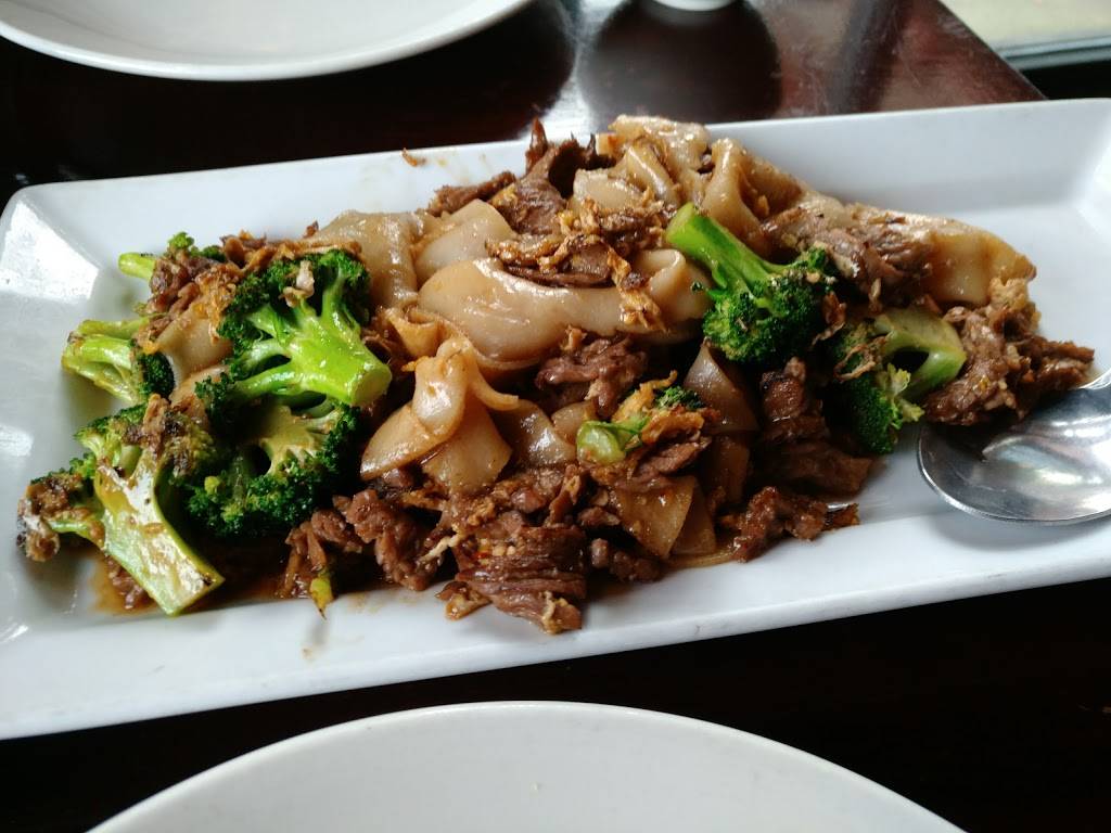 Similan Thai Cuisine | restaurant | 5704 E Lake Sammamish Pkwy SE #100th, Issaquah, WA 98029, USA | 4256778159 OR +1 425-677-8159