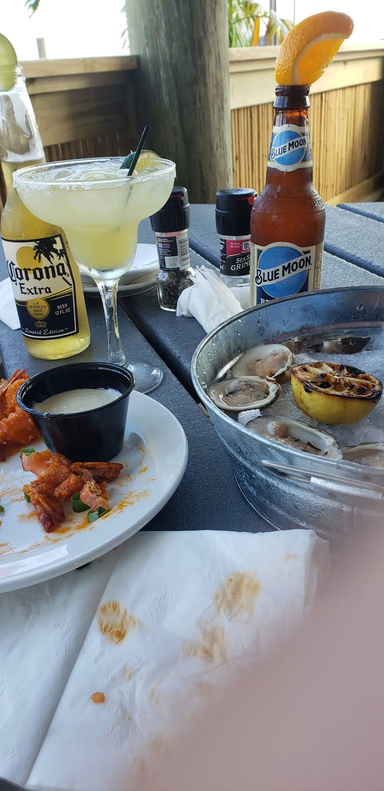 Sun Harbor Seafood and Grill | restaurant | 451 E Bay Ave, Barnegat Township, NJ 08005, USA | 6096226190 OR +1 609-622-6190