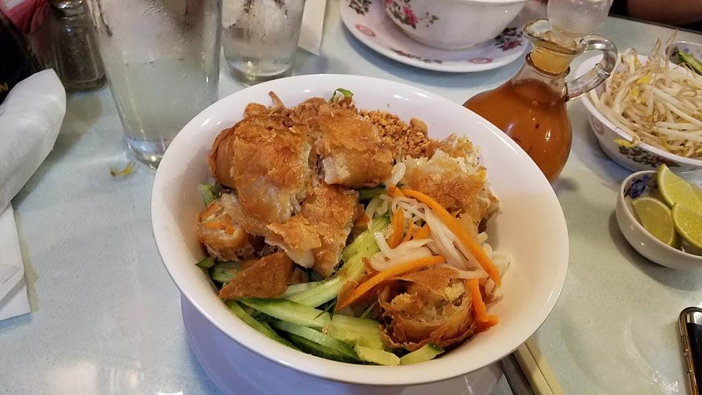 Minh Anh | restaurant | 5428 Detroit Ave, Cleveland, OH 44102, USA | 2169619671 OR +1 216-961-9671