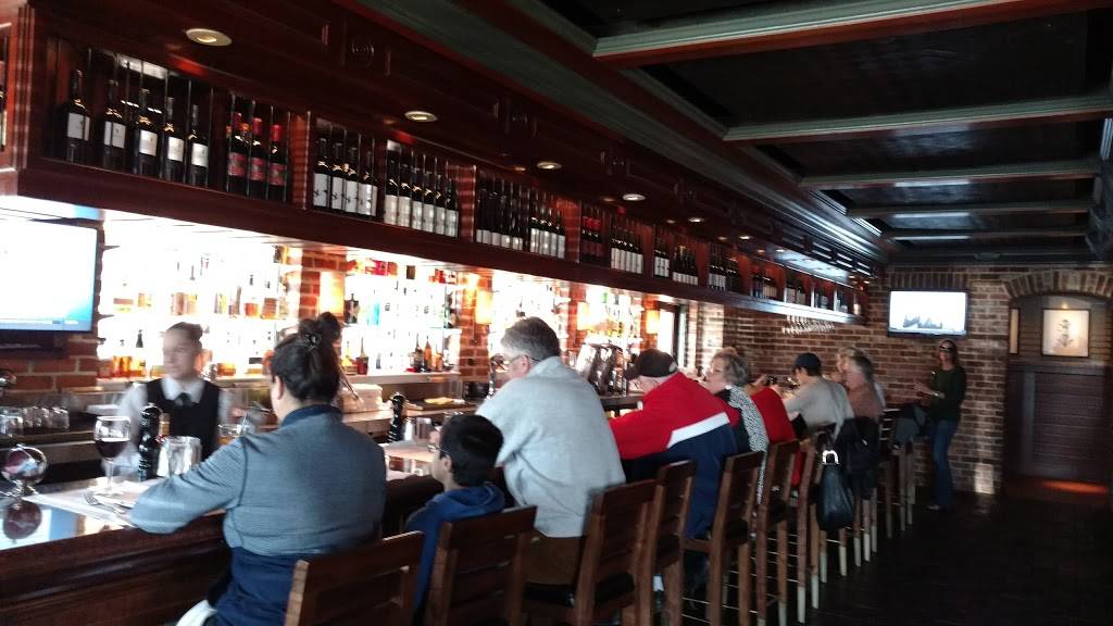 Houstons | restaurant | 5000 Poplar Ave, Memphis, TN 38117, USA | 9016830915 OR +1 901-683-0915