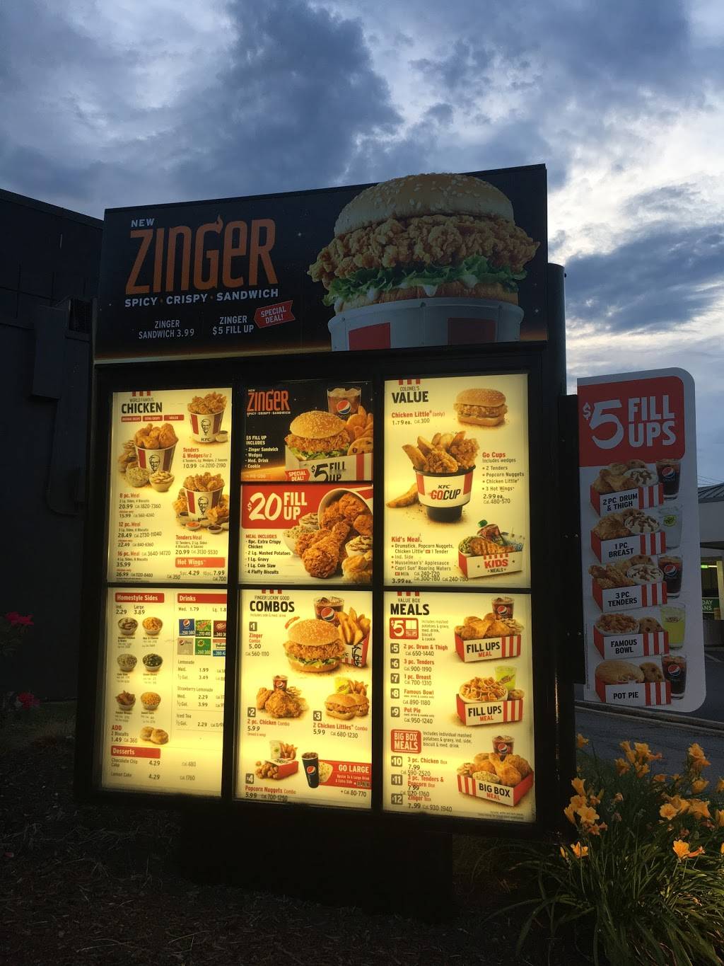 KFC | restaurant | 7215 N Michigan Rd, Indianapolis, IN 46268, USA | 3173479152 OR +1 317-347-9152