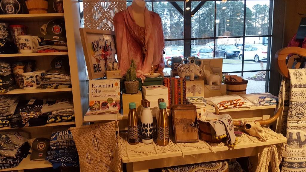 Cracker Barrel Old Country Store | restaurant | 3375 Lackey St, Lumberton, NC 28360, USA | 9107381481 OR +1 910-738-1481