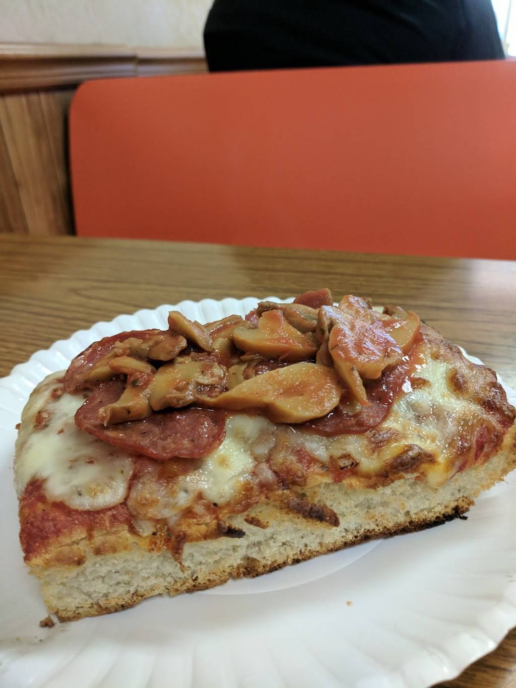 Flying Pizza | restaurant | 2640 Colonel Glenn Hwy, Beavercreek, OH 45324, USA | 9374264688 OR +1 937-426-4688