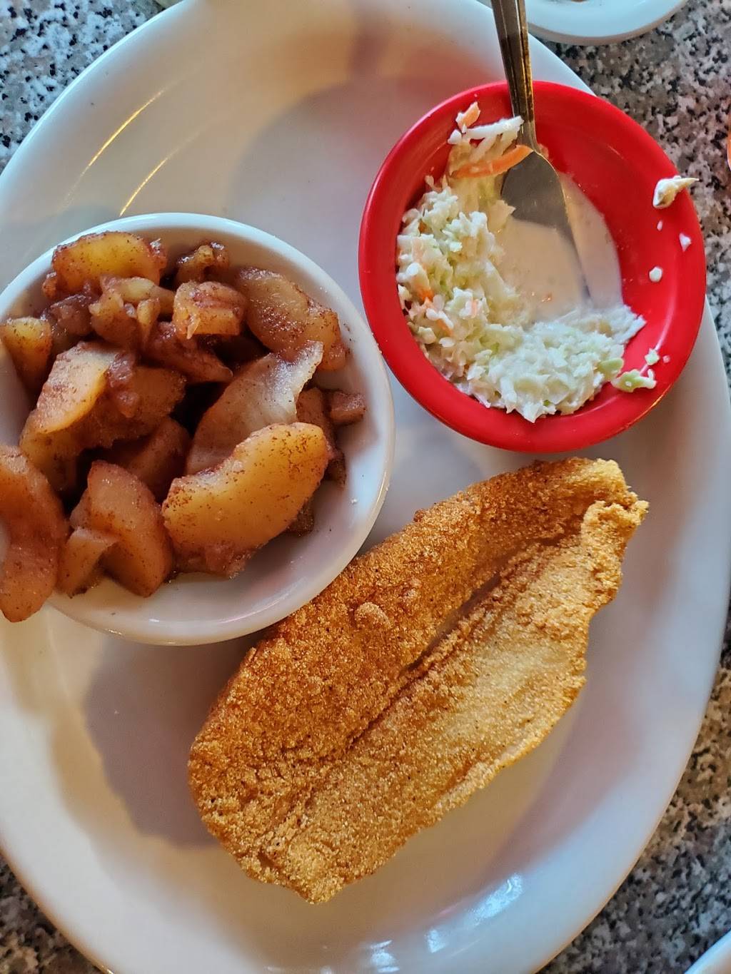 Catfish Cabin | restaurant | 1833 Peavine Rd, Crossville, TN 38571, USA | 9314569979 OR +1 931-456-9979