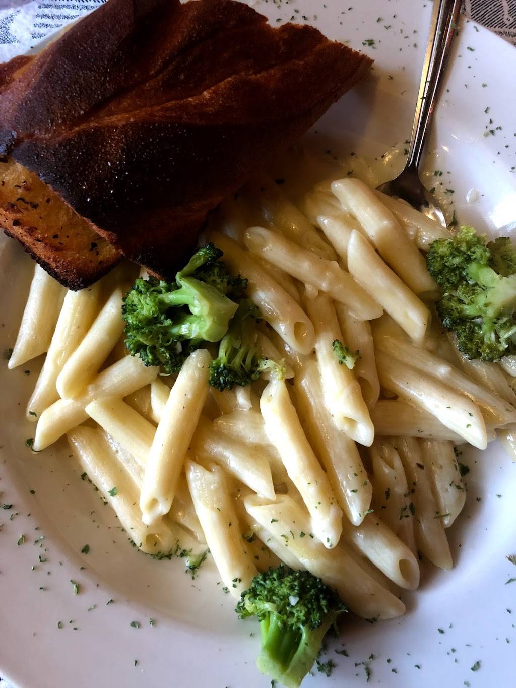 Deck House | restaurant | 205 Charlotte Ave, Carolina Beach, NC 28428, USA | 9104581026 OR +1 910-458-1026