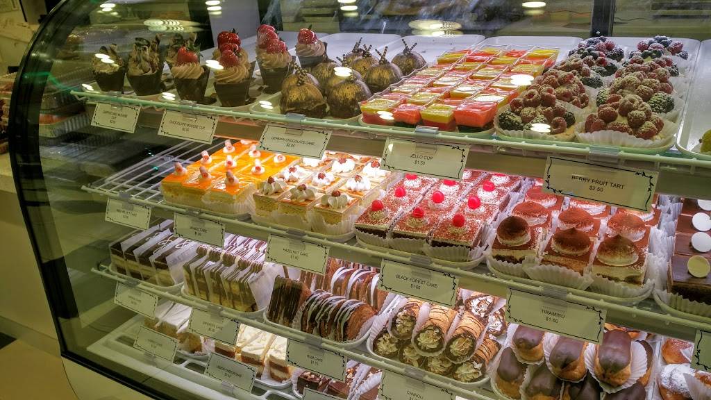 Hayks Cake House | bakery | 13521 Sherman Way, Van Nuys, CA 91405, USA | 8186163002 OR +1 818-616-3002