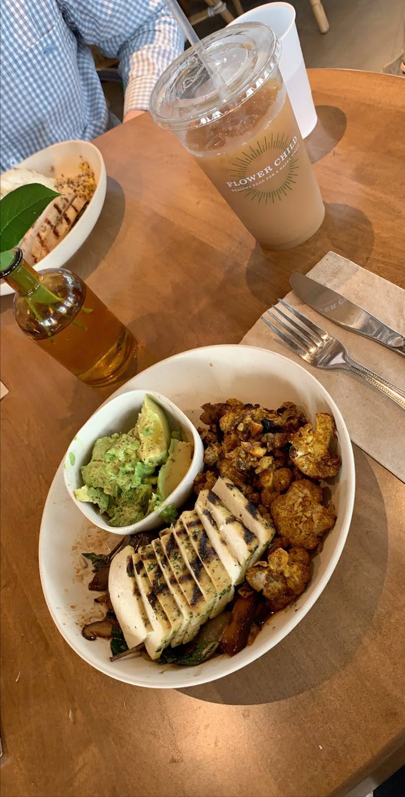 Flower Child | restaurant | 5290 Belt Line Rd #100, Addison, TX 75240, USA | 4694808556 OR +1 469-480-8556