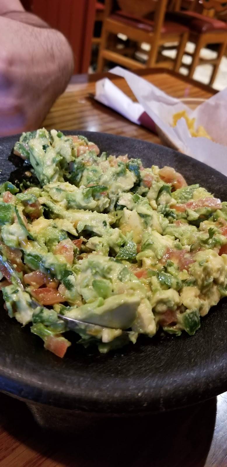 Mi Pueblo | restaurant | 7556 Ritchie Hwy, Glen Burnie, MD 21061, USA | 4105901616 OR +1 410-590-1616