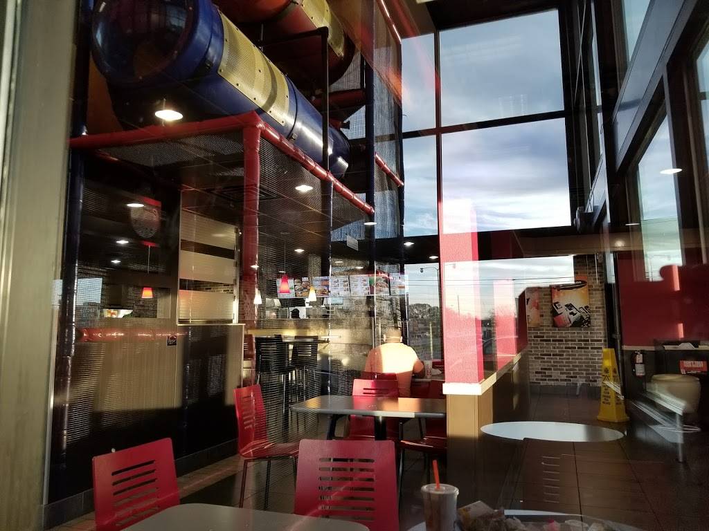 Burger King | restaurant | 106 S 1st St, Garland, TX 75040, USA | 9722766599 OR +1 972-276-6599