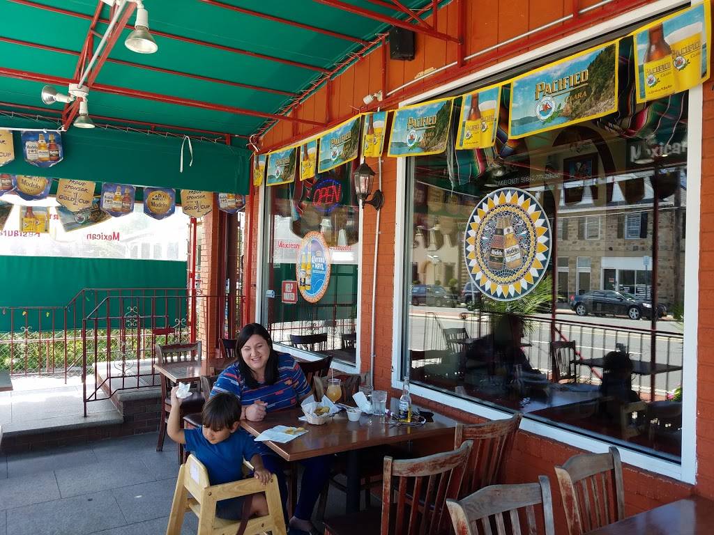 Puerto Vallarta | restaurant | 48 Cedar Swamp Rd, Glen Cove, NY 11542, USA | 5162772900 OR +1 516-277-2900