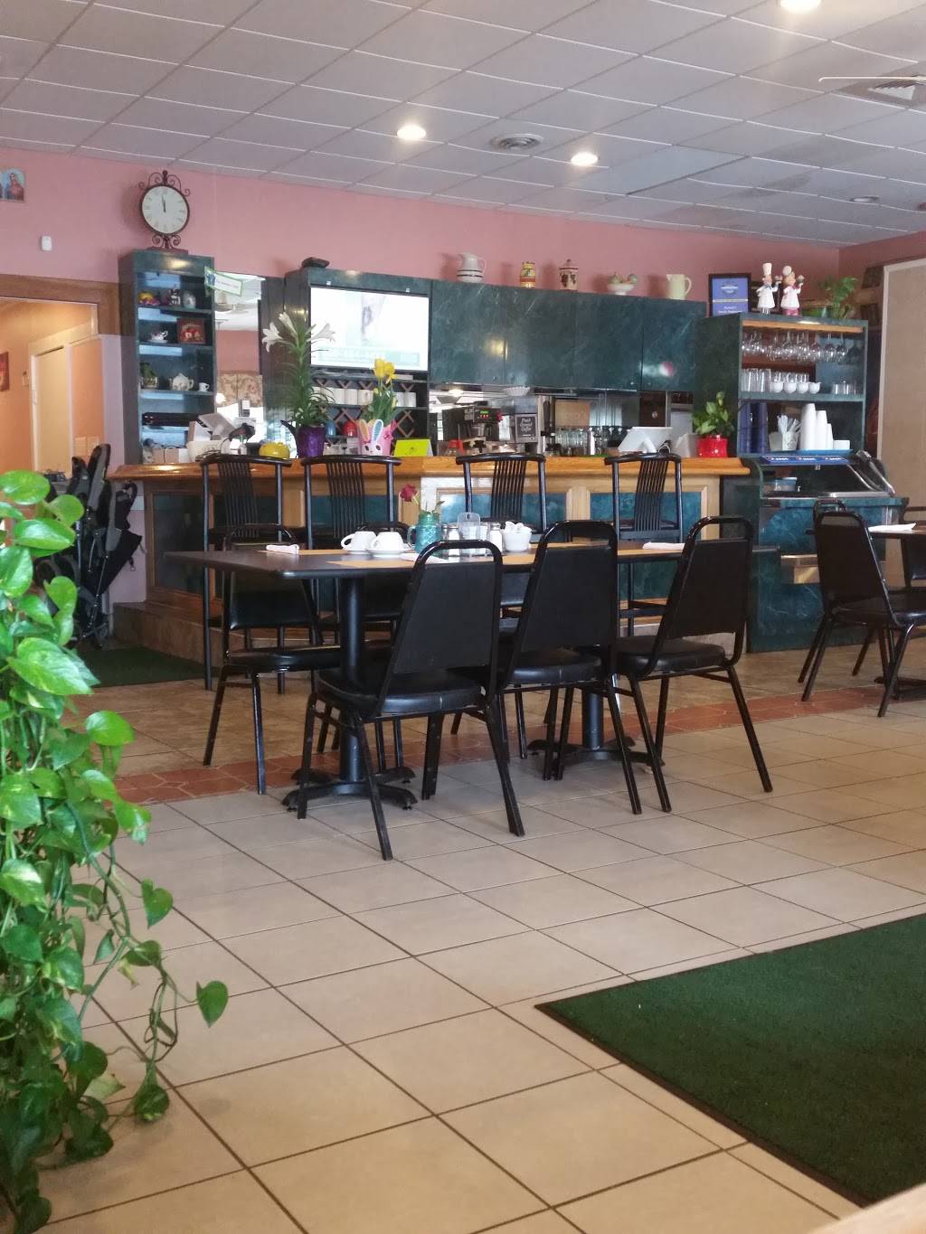 Auroras Family Restaurant | restaurant | 41830 Hayes Rd, Clinton Twp, MI 48038, USA | 5868555040 OR +1 586-855-5040